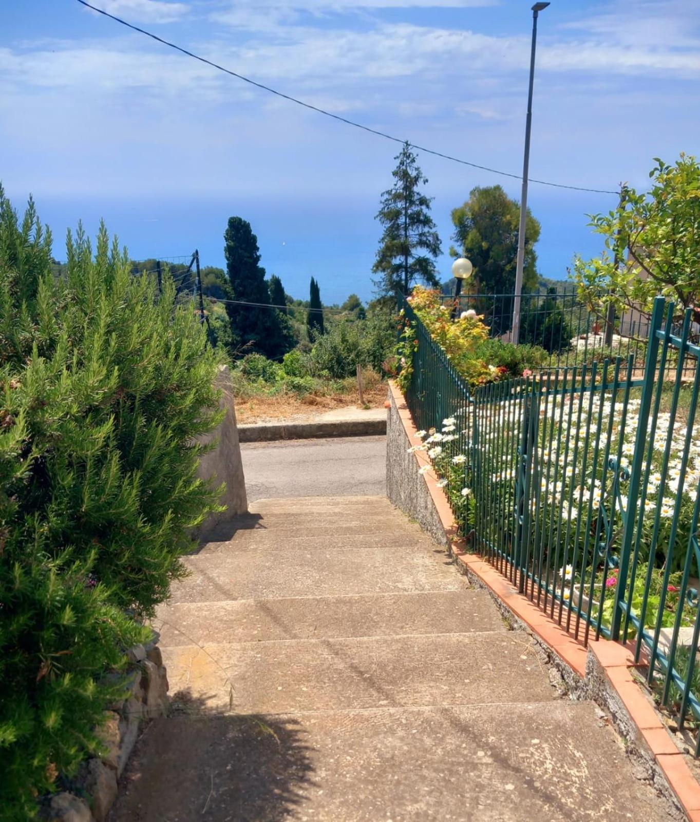 Dolci Risvegli Appartamento Vista Mare Ventimiglia Luaran gambar